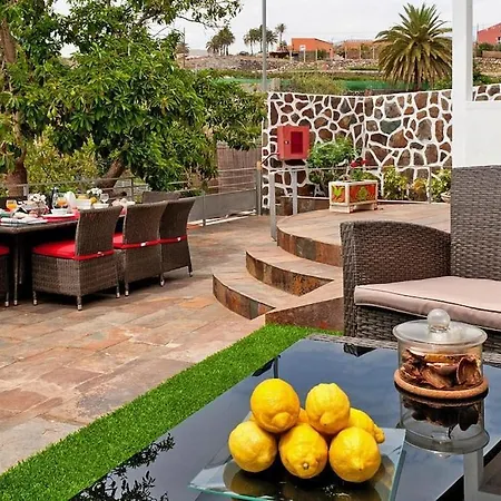 Вилла With Pool And Beautiful Architecture *