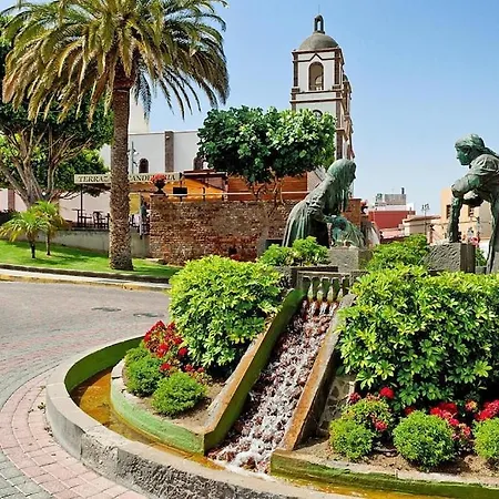 Вилла With Pool And Beautiful Architecture