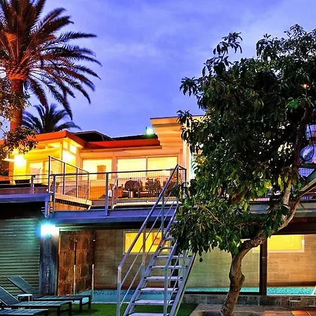 With Pool And Beautiful Architecture Инхенио